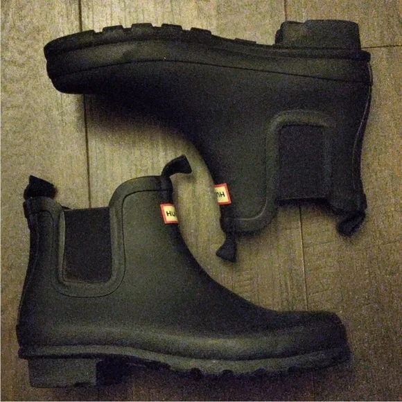 Hunter Black Short Kids Rain Boots - Picture 2 of 7